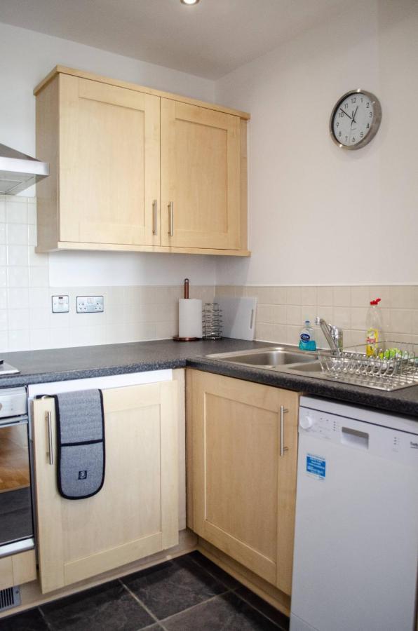 Serviced Apartment In Liverpool City Centre - Free Parking - Balcony - By Happy Days Dış mekan fotoğraf